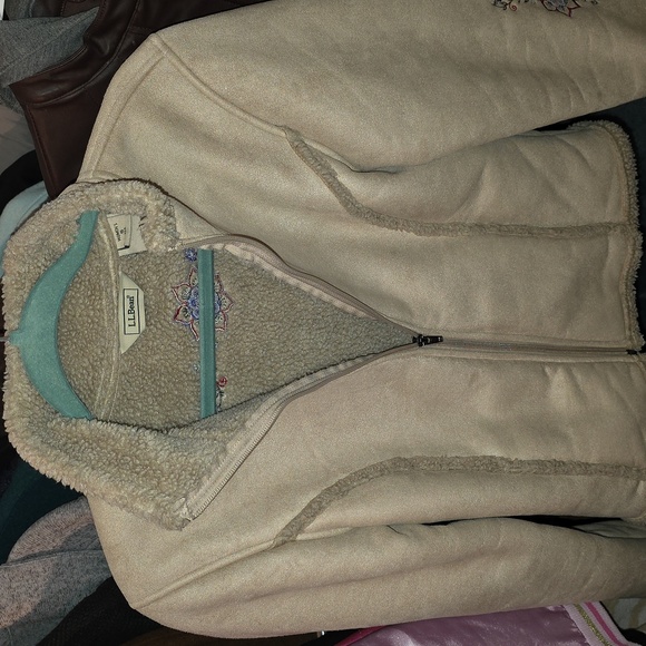 LL BEAN S Jacket - Picture 2 of 5
